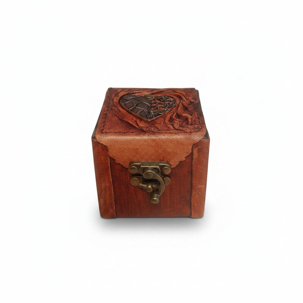 Hakiki Deri Ahşap Mücevher Kutusu | Antik Metal Kalp | 8x8cm